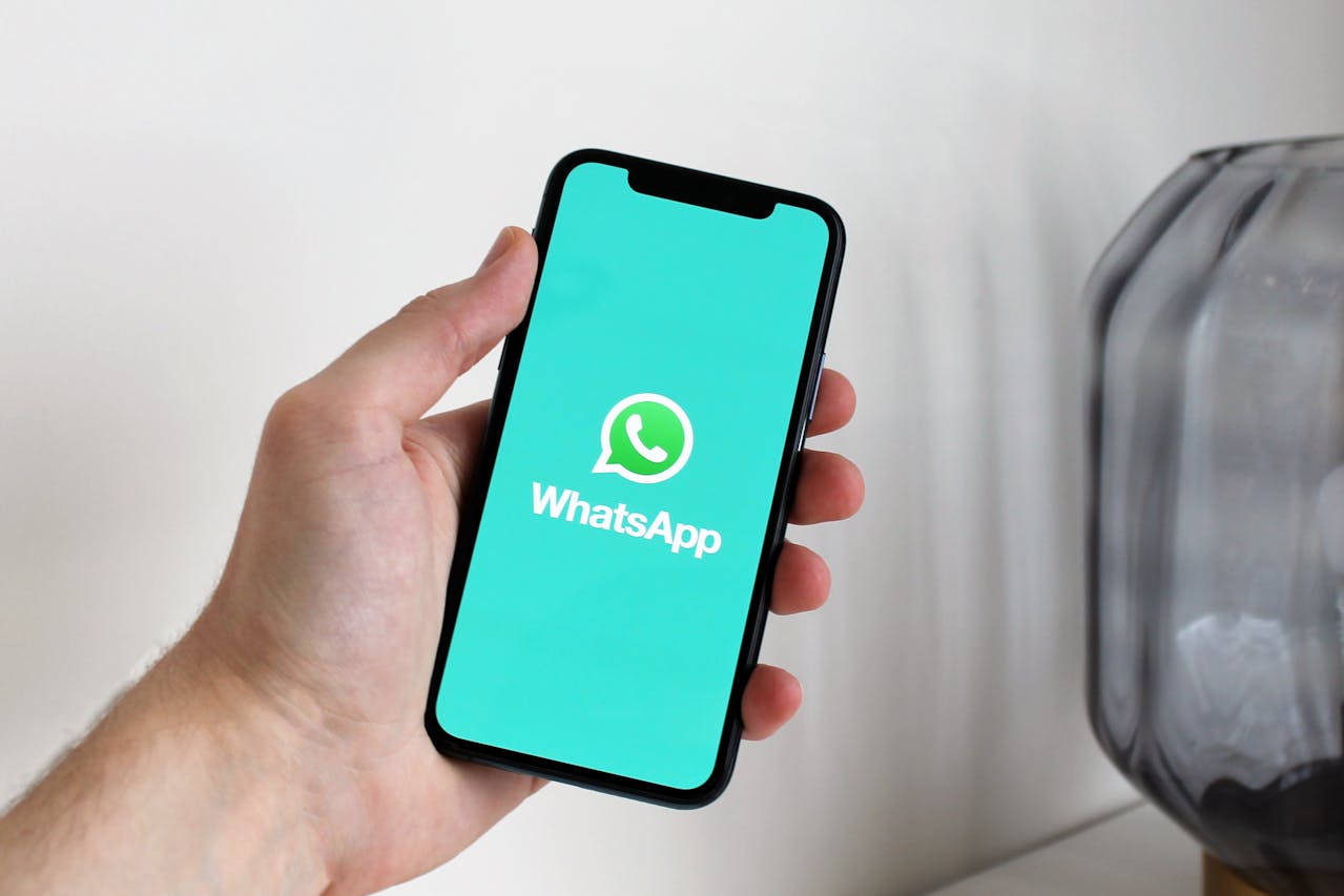 the-dark-side-of-gb-whatsapp